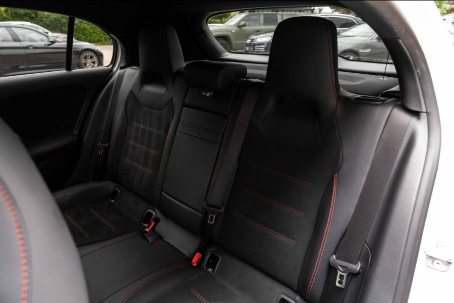 Mercedes-Benz A-Klasse 250 e AMG Line 218 PK 1e Eig Sfeerverlichting Widescreen Keyless Camera 19''