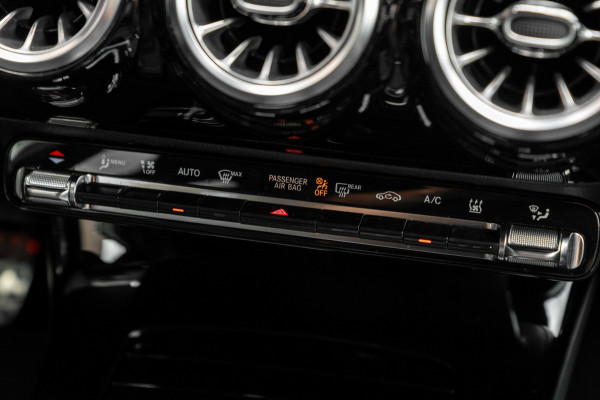 Mercedes-Benz A-Klasse 250 e AMG Line 218 PK 1e Eig Sfeerverlichting Widescreen Keyless Camera 19''