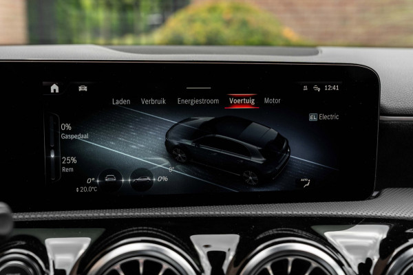 Mercedes-Benz A-Klasse 250 e AMG Line 218 PK 1e Eig Sfeerverlichting Widescreen Keyless Camera 19''