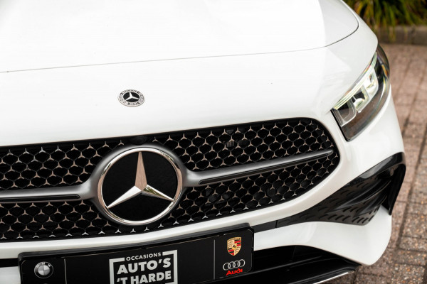 Mercedes-Benz A-Klasse 250 e AMG Line 218 PK 1e Eig Sfeerverlichting Widescreen Keyless Camera 19''