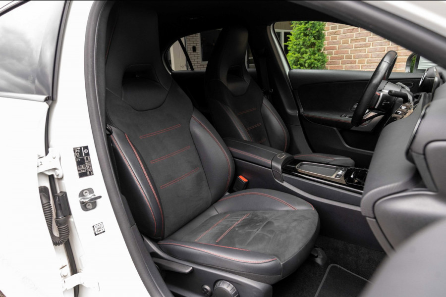 Mercedes-Benz A-Klasse 250 e AMG Line 218 PK 1e Eig Sfeerverlichting Widescreen Keyless Camera 19''