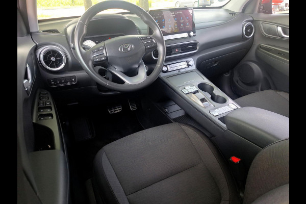 Hyundai Kona EV Comfort Smart 64 kWh | SOH: 96,0% | 3 Fase | Adaptive CC | Navi | Camera | Stoelverwarming | Climate |
