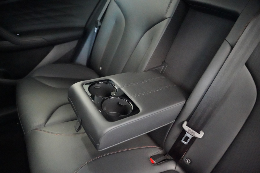MG MG HS PHEV 1.5 Luxury 360 Camera Leder ACC Elek. Stoelverstelling 24 Maanden garantie* (Vraag naar de voorwaarden)