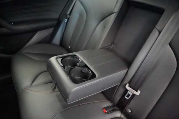 MG MG HS PHEV 1.5 Luxury 360 Camera Leder ACC Elek. Stoelverstelling 24 Maanden garantie* (Vraag naar de voorwaarden)