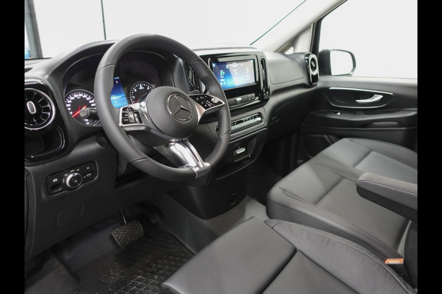 Mercedes-Benz Vito 114 CDI L2 Select Dubbele Cabine Trekhaak Navigatie Apple Carplay/Android Auto Camera Parkeersensoren Cruise Control Climate control Leder Lichtmetalen velgen Getinte ramen