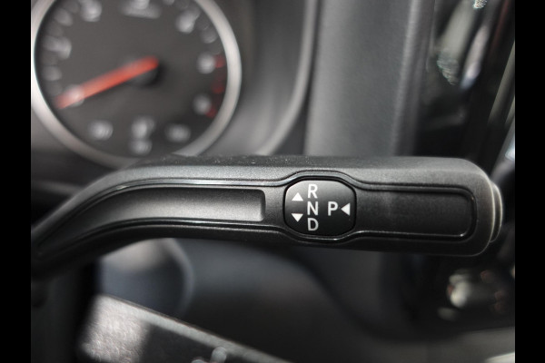 Mercedes-Benz Vito 114 CDI L2 Select Dubbele Cabine Trekhaak Navigatie Apple Carplay/Android Auto Camera Parkeersensoren Cruise Control Climate control Leder Lichtmetalen velgen Getinte ramen