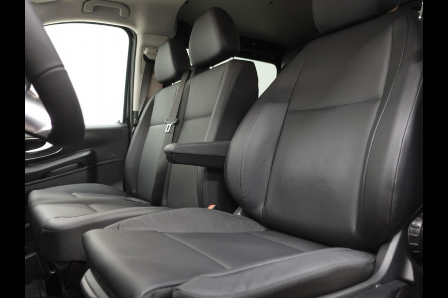 Mercedes-Benz Vito 114 CDI L2 Select Dubbele Cabine Trekhaak Navigatie Apple Carplay/Android Auto Camera Parkeersensoren Cruise Control Climate control Leder Lichtmetalen velgen Getinte ramen