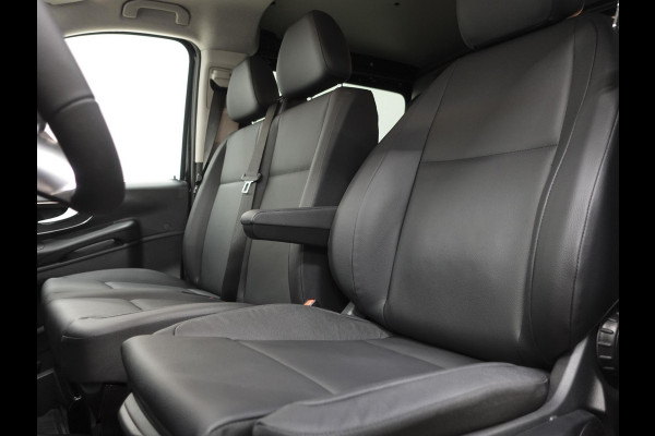 Mercedes-Benz Vito 114 CDI L2 Select Dubbele Cabine Trekhaak Navigatie Apple Carplay/Android Auto Camera Parkeersensoren Cruise Control Climate control Leder Lichtmetalen velgen Getinte ramen