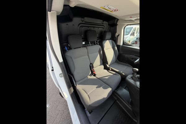 Fiat Doblò 100pk L2 1000kg (Laadruimte betimmering - Camera - Airco - Navigatie - Parkeersensoren V+A - Digitale spiegel - Moduwork - Apple