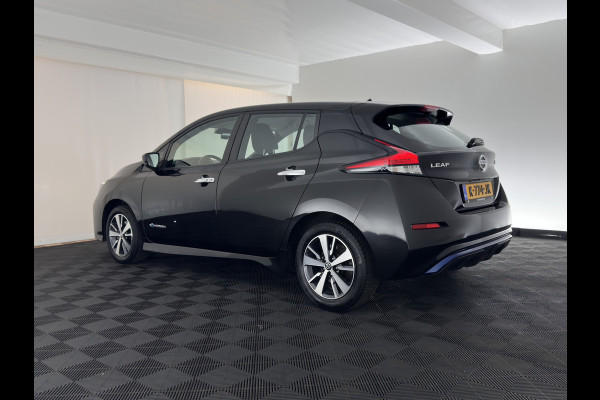 Nissan Leaf Acenta 40 kWh Aut. *HEATPUMP | ADAPTIVE-CRUISE | KEYLESS | TOPVIEW | NAVI-FULLMAP | BLINDSPOT | DAB+ | HEATED-COMFORTSEATS | DIGI-COCKPIT | PRIVACYGLASS | 16"ALU*