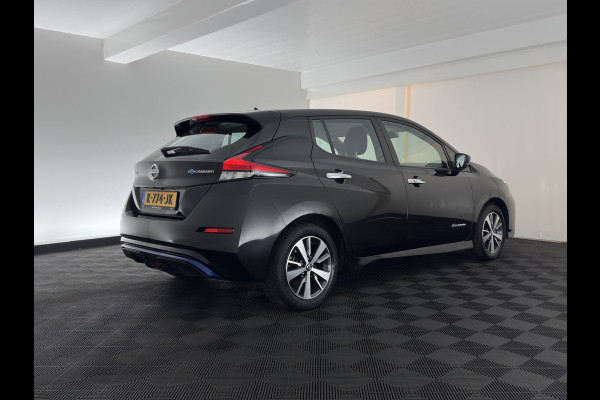 Nissan Leaf Acenta 40 kWh Aut. *HEATPUMP | ADAPTIVE-CRUISE | KEYLESS | TOPVIEW | NAVI-FULLMAP | BLINDSPOT | DAB+ | HEATED-COMFORTSEATS | DIGI-COCKPIT | PRIVACYGLASS | 16"ALU*