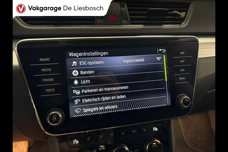 Škoda Superb Combi 1.4 TSI iV Business Edition Plus/navi/stoel stuur verw/trekhaak/apple carplay