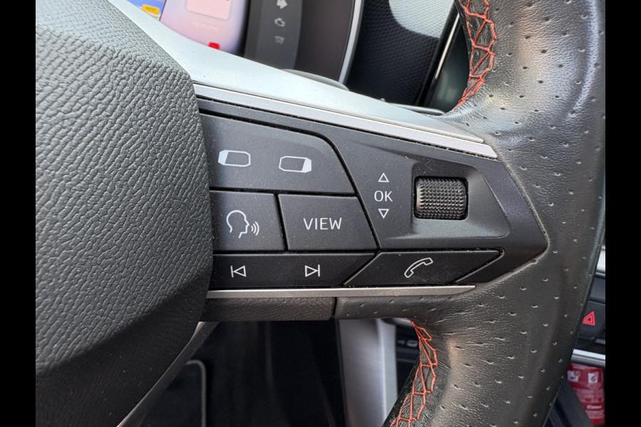 Seat Leon Sportstourer 1.5 eTSI FR Business SCHUIFDAK/LEDER/VIRTUAL/TREKH.WEGKLAPBAAR