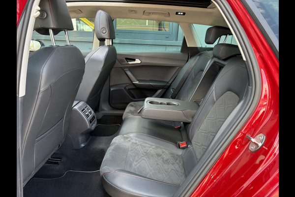 Seat Leon Sportstourer 1.5 eTSI FR Business SCHUIFDAK/LEDER/VIRTUAL/TREKH.WEGKLAPBAAR