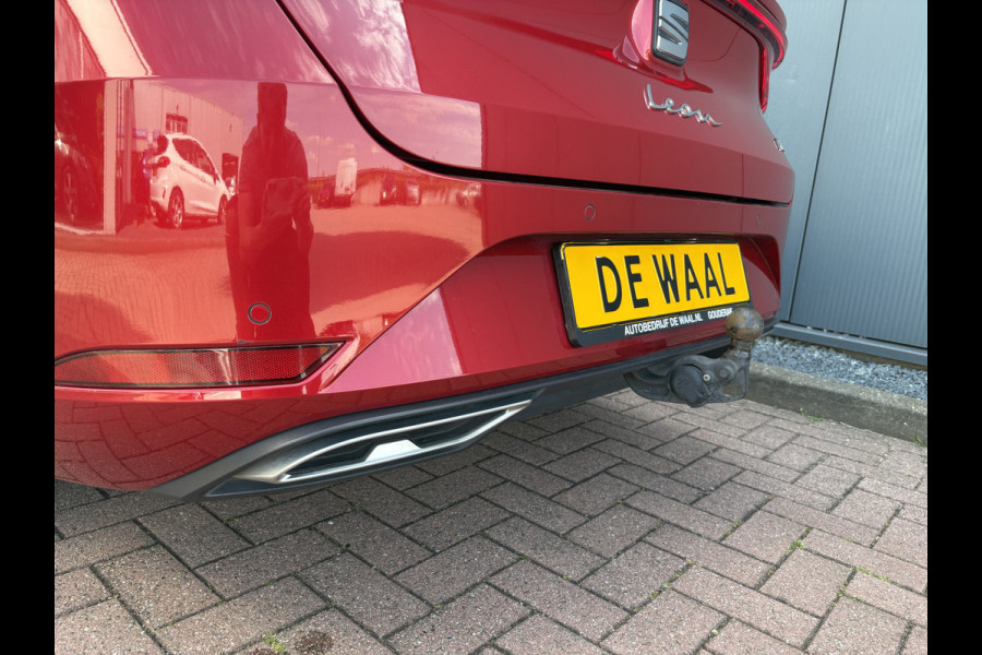 Seat Leon Sportstourer 1.5 eTSI FR Business SCHUIFDAK/LEDER/VIRTUAL/TREKH.WEGKLAPBAAR