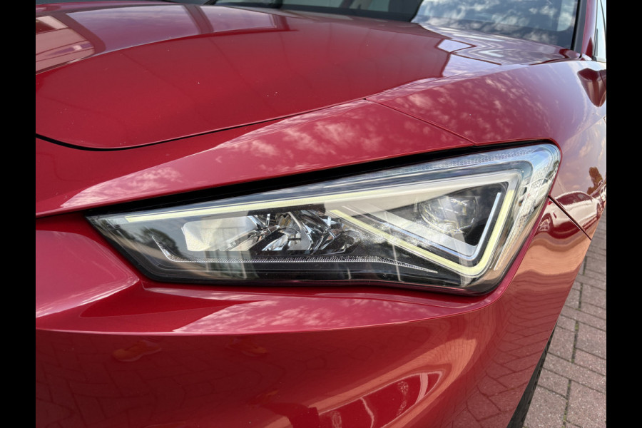 Seat Leon Sportstourer 1.5 eTSI FR Business SCHUIFDAK/LEDER/VIRTUAL/TREKH.WEGKLAPBAAR