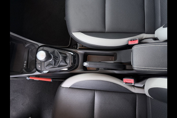 Kia Picanto 1.0 DPI GT-Line - Climate Control - Cruise Control - Navigatie - Apple Carplay / Android Auto - Lederen bekleding - Fabrieksgarantie tot 01-2032