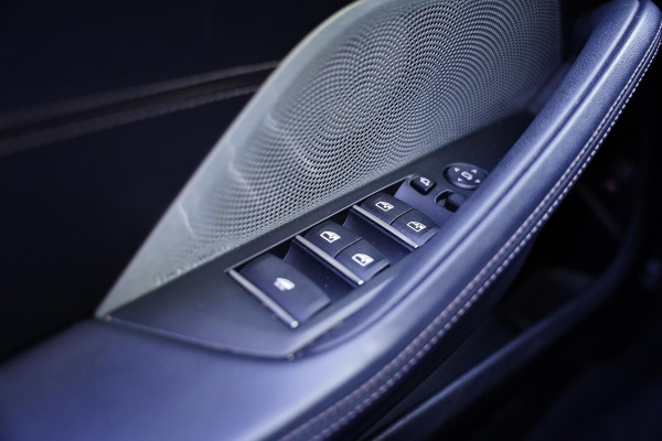 BMW 8 Serie 840I X-Drive High Executive / Bowers & Wilkins / M-Pakket