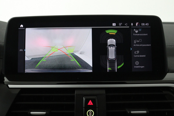 BMW iX3 Executive 80 kWh SOH 96% (PANORAMADAK, SFEERVERLICHTING, ADAPTIVE CRUISE, AUTOPILOT, STOELVERWARMING, 1e EIGENAAR)