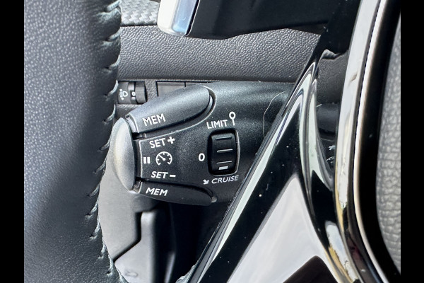 Peugeot 2008 1.2 Hybrid 145 Style Automaat | Apple/Android CarPlay