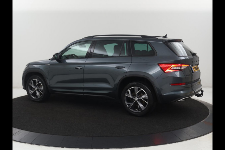 Škoda Kodiaq 1.5 TSI Sportline Business 7p. | Trekhaak | Memory | Stuur/stoel verwarming | Leder/alcantara | Carplay | Adaptive cruise | Camera | Park assist | Dodehoek detectie |