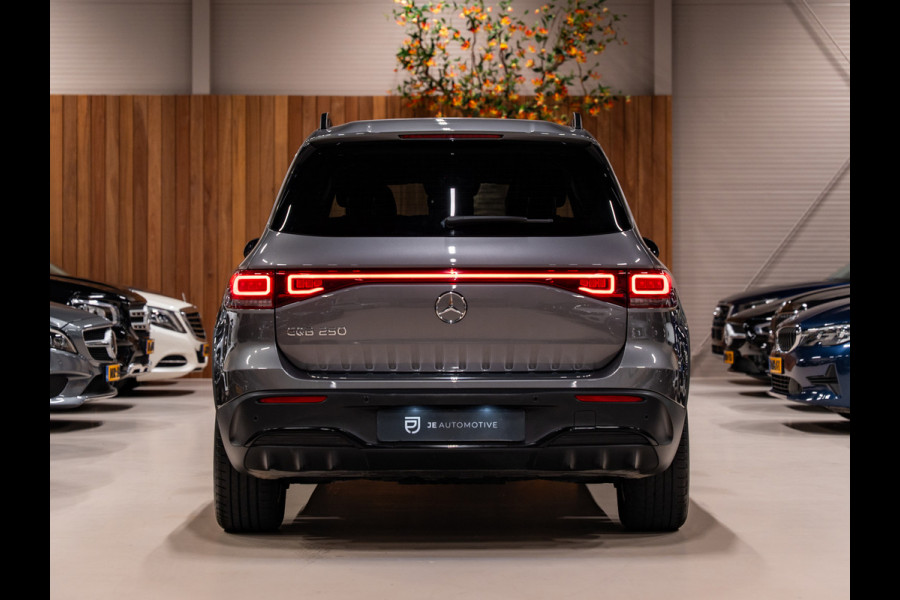 Mercedes-Benz EQB 250 AMG Line 67 kWh, Night Pakket, Wide Screen, Ambiënte Light, Apple Carplay, Navi, Camera, Cruise, Clima,