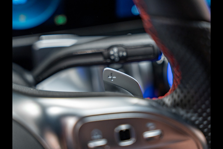 Mercedes-Benz EQB 250 AMG Line 67 kWh, Night Pakket, Wide Screen, Ambiënte Light, Apple Carplay, Navi, Camera, Cruise, Clima,