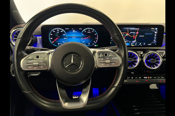 Mercedes-Benz CLA-Klasse Shooting Brake 200 / AMG / Pano / NL-auto / Memory