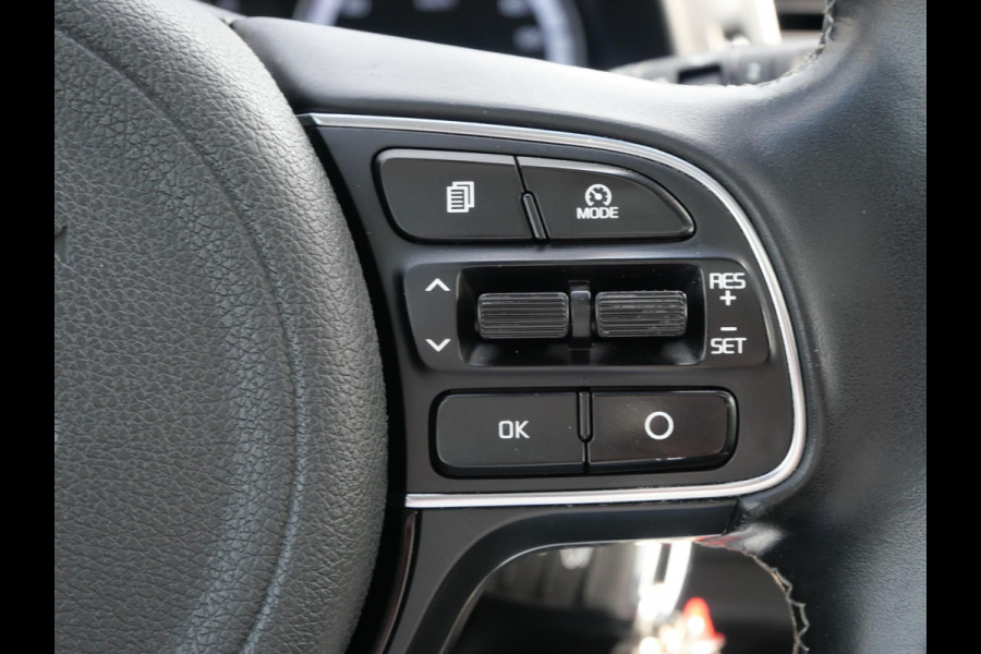 Kia Niro 1.6 GDi Hybrid Design Edition | Schuif kantel dak | Stoel en stuur verwarming | Trekhaak | Navigatie | Cruise Control | lichtmetalen velgen 18 inch