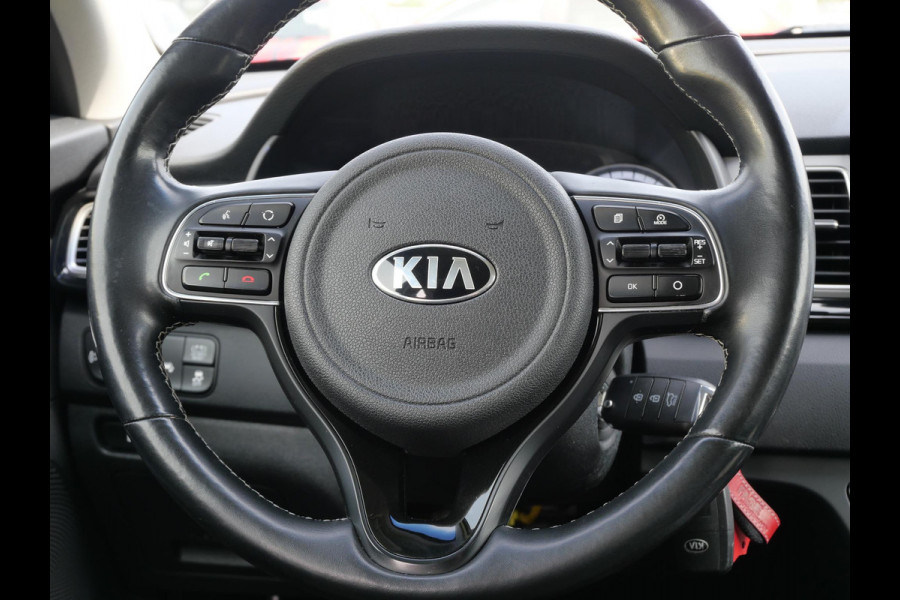 Kia Niro 1.6 GDi Hybrid Design Edition | Schuif kantel dak | Stoel en stuur verwarming | Trekhaak | Navigatie | Cruise Control | lichtmetalen velgen 18 inch