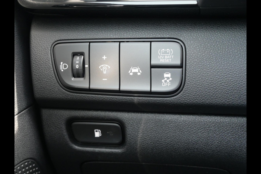 Kia Niro 1.6 GDi Hybrid Design Edition | Schuif kantel dak | Stoel en stuur verwarming | Trekhaak | Navigatie | Cruise Control | lichtmetalen velgen 18 inch