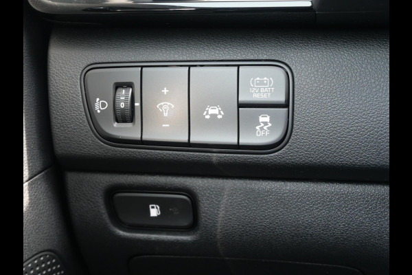 Kia Niro 1.6 GDi Hybrid Design Edition | Schuif kantel dak | Stoel en stuur verwarming | Trekhaak | Navigatie | Cruise Control | lichtmetalen velgen 18 inch