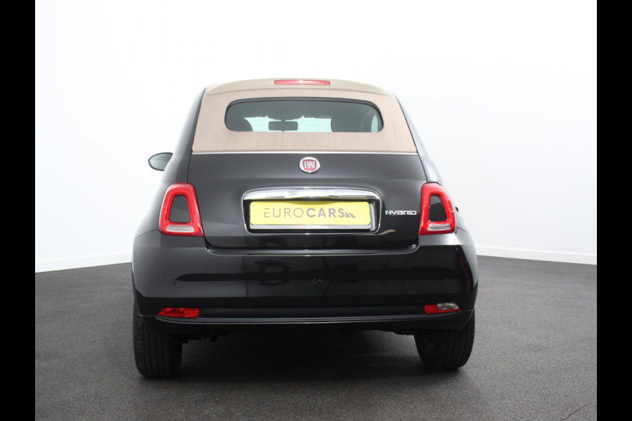 Fiat 500C 1.0 Hybrid Club Navigatie Apple Carplay/Android Auto Airco Cruise control Lichtmetalen velgen Elektrische ramen Parkeersensoren achter