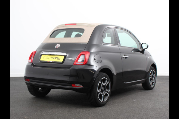 Fiat 500C 1.0 Hybrid Club Navigatie Apple Carplay/Android Auto Airco Cruise control Lichtmetalen velgen Elektrische ramen Parkeersensoren achter