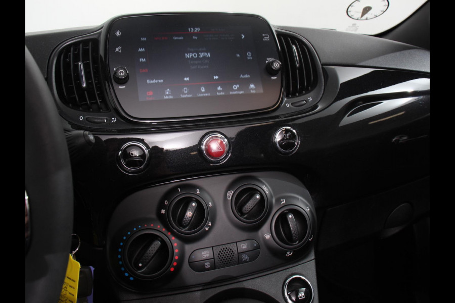 Fiat 500C 1.0 Hybrid Club Navigatie Apple Carplay/Android Auto Airco Cruise control Lichtmetalen velgen Elektrische ramen Parkeersensoren achter