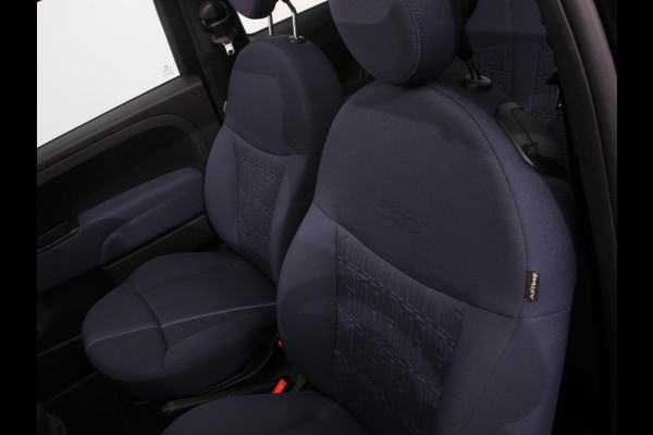 Fiat 500C 1.0 Hybrid Club Navigatie Apple Carplay/Android Auto Airco Cruise control Lichtmetalen velgen Elektrische ramen Parkeersensoren achter