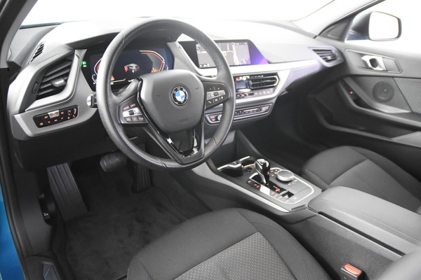 BMW 1-serie 116i *1ste Eigenaar*Navigatie*Stoelverwarming*18" M-Sport Velgen*