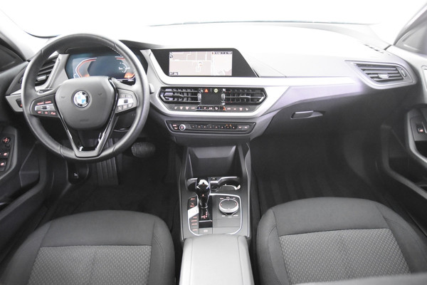 BMW 1-serie 116i *1ste Eigenaar*Navigatie*Stoelverwarming*18" M-Sport Velgen*