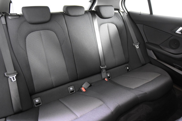 BMW 1-serie 116i *1ste Eigenaar*Navigatie*Stoelverwarming*18" M-Sport Velgen*