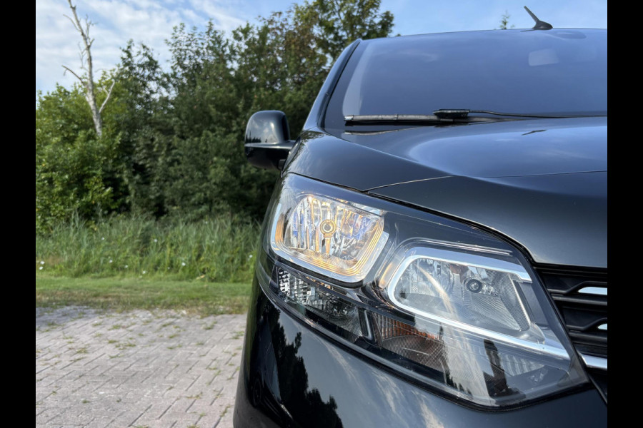 Opel Vivaro-e L3H1 Innovation DC 75 kWh | 329 km WLTP | Dubbele Schuifdeur | Camera | Trekhaak | CarPlay | Navi | 17" LMV