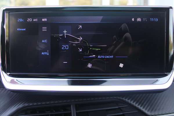 Peugeot 208 1.2 Hybrid 145PK AUTOMAAT GT | PANORAMA DAK | ADAPTIVE CRUISE CONTROL | KEYLESS ENTRY/START | LICHTMETALEN VELGEN 17" | ACHTERUITRIJ CAMERA | FULL LED KOPLAMPEN | PARKEERSENSOREN VOOR + ACHTER | DAB+ RADIO | NAVIGATIE | SFEER VERLICHTING |