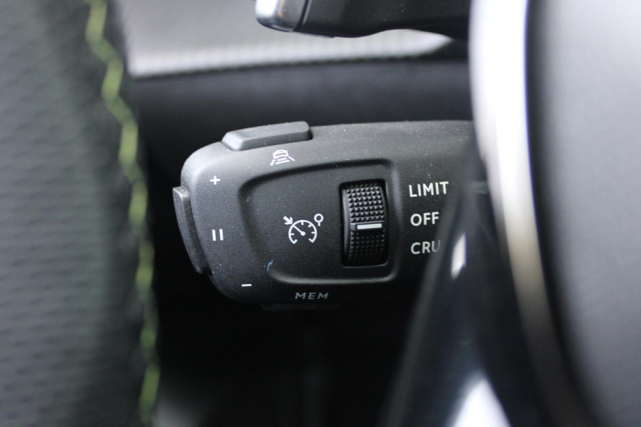 Peugeot 208 1.2 Hybrid 145PK AUTOMAAT GT | PANORAMA DAK | ADAPTIVE CRUISE CONTROL | KEYLESS ENTRY/START | LICHTMETALEN VELGEN 17" | ACHTERUITRIJ CAMERA | FULL LED KOPLAMPEN | PARKEERSENSOREN VOOR + ACHTER | DAB+ RADIO | NAVIGATIE | SFEER VERLICHTING |