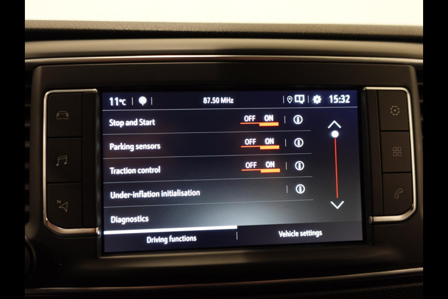 Opel Vivaro 2.0 BlueHDi 145PK Automaat L3H1 Airco Cruise Navigatie Trekhaak