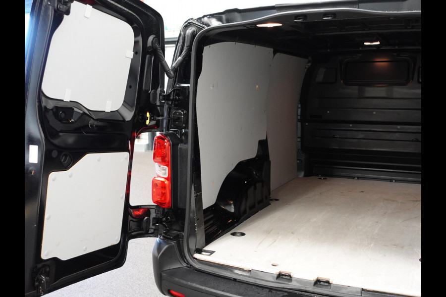 Opel Vivaro 2.0 BlueHDi 145PK Automaat L3H1 Airco Cruise Navigatie Trekhaak