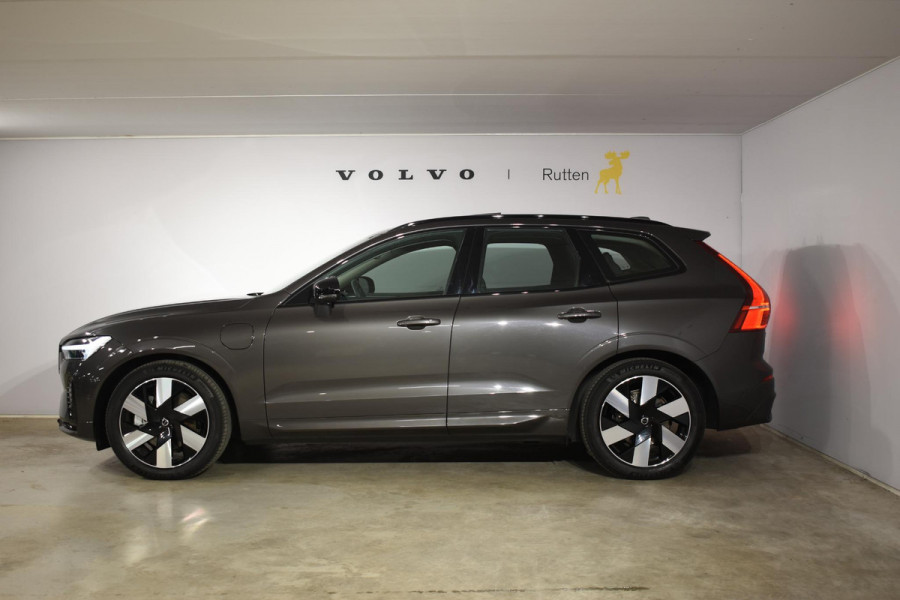 Volvo XC60 T6 350PK Automaat Plug-in Hybrid AWD Ultimate Dark / Luchtvering / Bowers & Wilkins / 360 Camera / Adaptieve Cruise Control / Stuur & Stoelverwarming / Elektr. Achterklep / Schuifdak / Trekhaak
