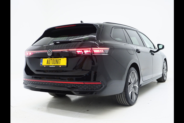 Volkswagen Passat Variant 1.5 eHybrid R-Line | 5 Jaar Garantie | Leder | Panoramadak | Stoelventilatie | Trekhaak | Harman/Kardon | Massage | 360