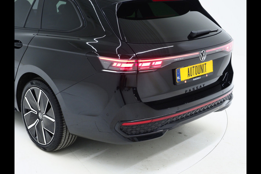 Volkswagen Passat Variant 1.5 eHybrid R-Line | 5 Jaar Garantie | Leder | Panoramadak | Stoelventilatie | Trekhaak | Harman/Kardon | Massage | 360