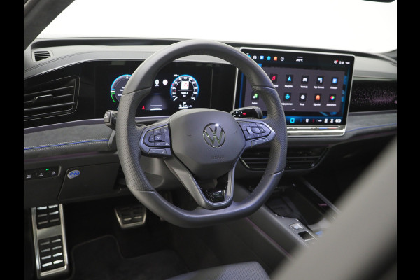 Volkswagen Passat Variant 1.5 eHybrid R-Line | 5 Jaar Garantie | Leder | Panoramadak | Stoelventilatie | Trekhaak | Harman/Kardon | Massage | 360
