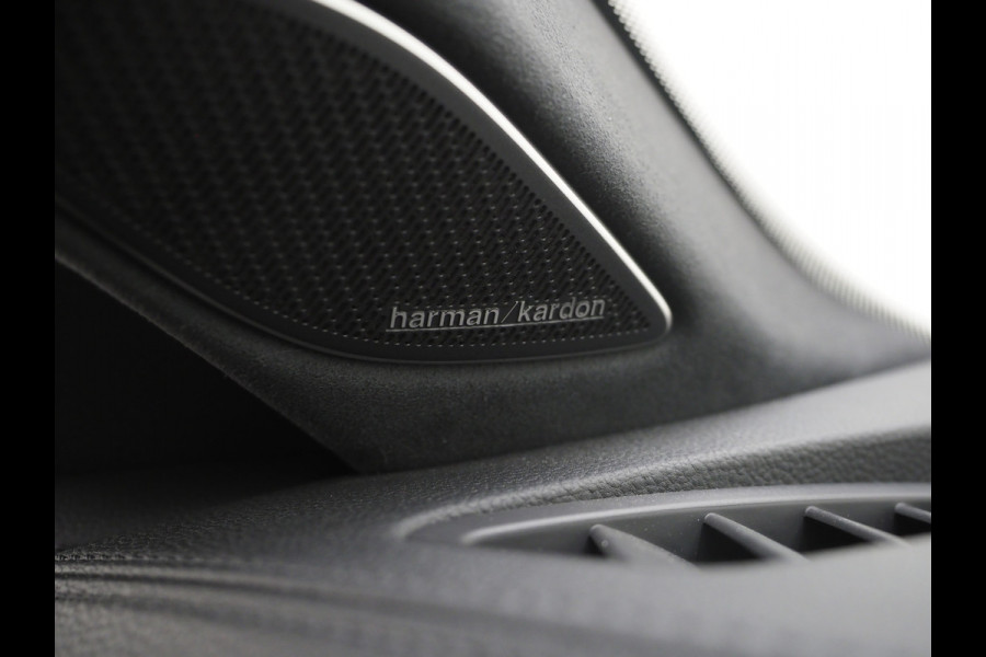 Volkswagen Passat Variant 1.5 eHybrid R-Line | 5 Jaar Garantie | Leder | Panoramadak | Stoelventilatie | Trekhaak | Harman/Kardon | Massage | 360