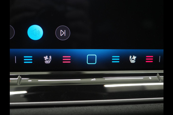Volkswagen Passat Variant 1.5 eHybrid R-Line | 5 Jaar Garantie | Leder | Panoramadak | Stoelventilatie | Trekhaak | Harman/Kardon | Massage | 360